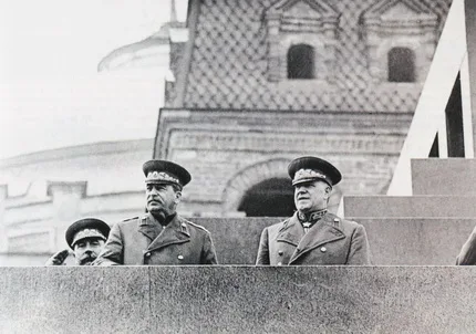 Евгений Халдей. Персональная выставка. Кадр 1