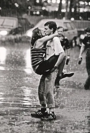 Without umbrella. Кадр 2