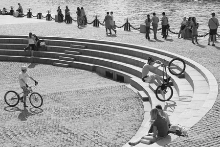 Embankment. Кадр 3
