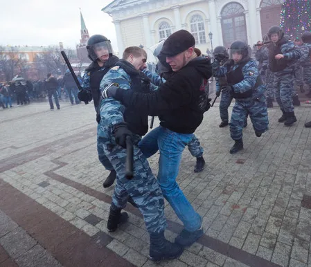 Беспорядки на Манежной площади. Кадр 11