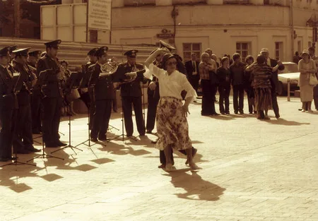 A dance. Кадр 4