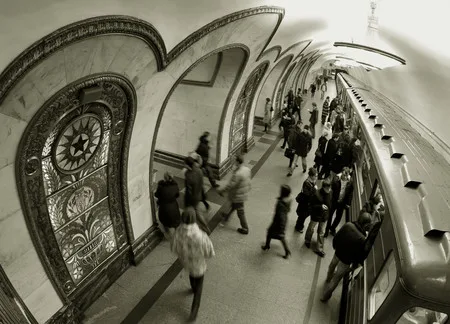 Ring subway line had been closed 55 years ago. Кадр 7