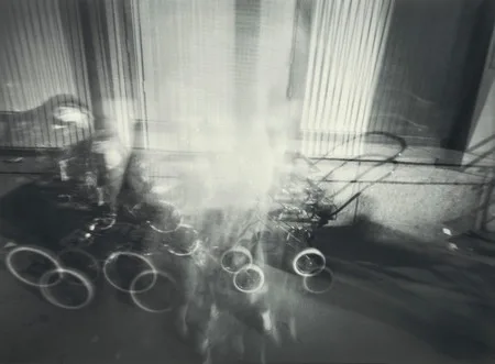 Non-objective reality. From the experience while shooting with obscure camera. Кадр 12