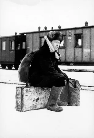 Александр Солженицын и его время в фотографиях. Кадр 1