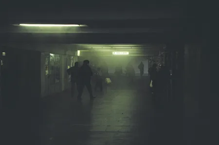 Underground. Кадр 2