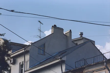 The roofs. Кадр 11