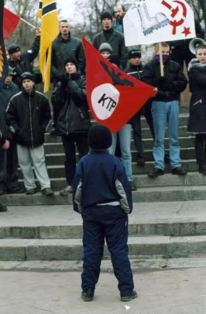 Митинг Скинхедов. Кадр 5