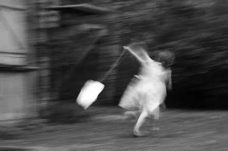 Dreams about childhood (country Moscow, Vostryakovo). Кадр 2