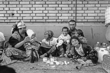 Лицо другой национальности. Кадр 1