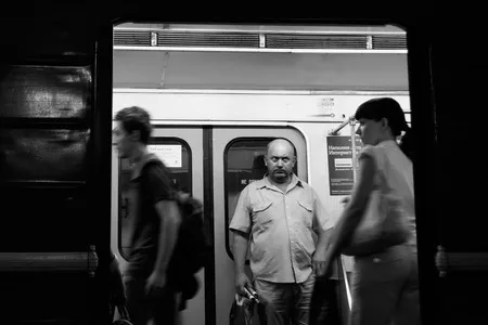 Underground. Кадр 10