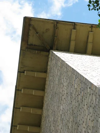 Cornices. Кадр 7