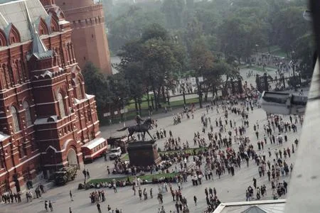 Праздник города. Кадр 8