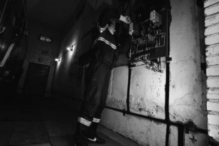 Who will find the light?. Кадр 32