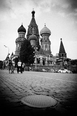 Площадь Люка. Кадр 8