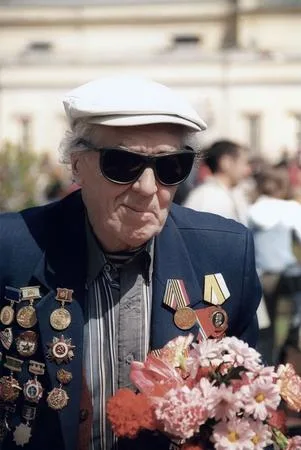 In memory, in persons, in hearts Day of the Victory — 2003. Кадр 10
