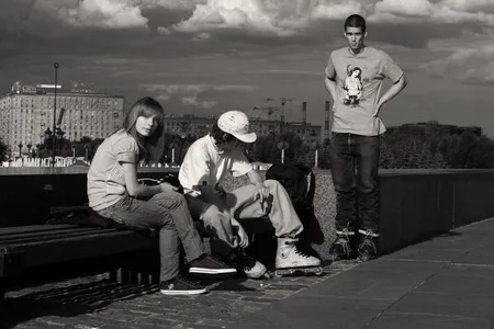 Sliding on the edge. Кадр 3