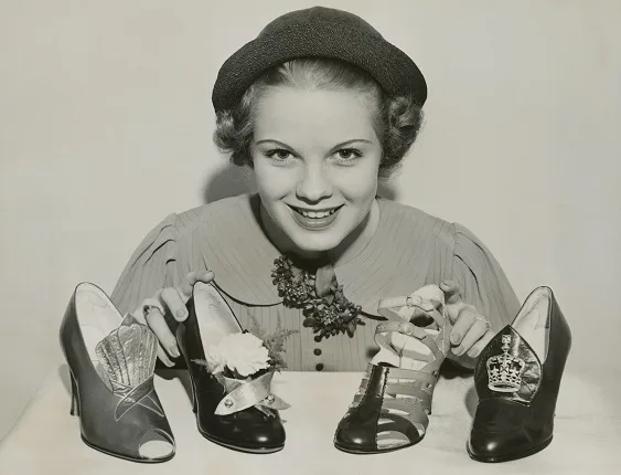 Les Années folles. Фотография, костюмы и обувь из коллекции Shoe Icons. Кадр 2