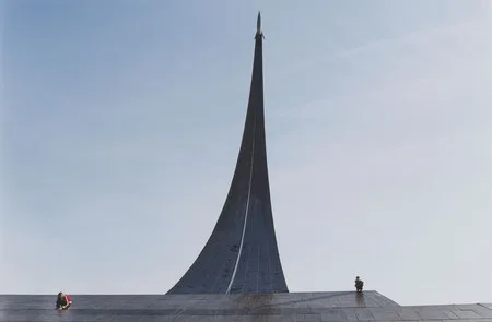 Playing with the future. Кадр 3
