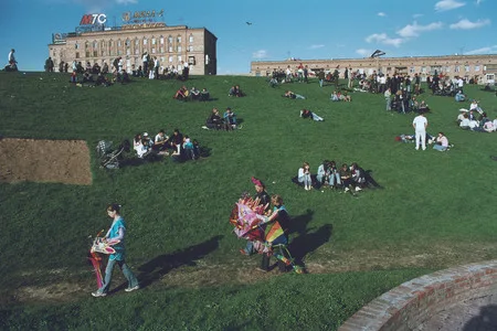 Spring 2004. Кадр 5