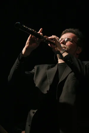 In private with oboe. Кадр 1