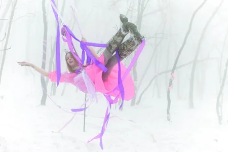 DE I/DESILLUSIONIST: Foggy forest. Кадр 1