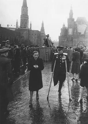 Photorelay race. From Rodchenko up to now. Кадр 23