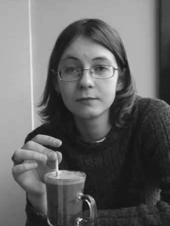 We are the children of the street coffe-shops. Кадр 1