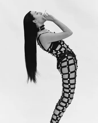 ОУТУМУРО. LOOKS. Кадр 9