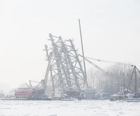 Bridge. Кадр 3