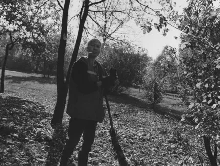 We met somewhere. Кадр 2