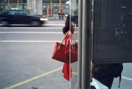 People in red. Кадр 1