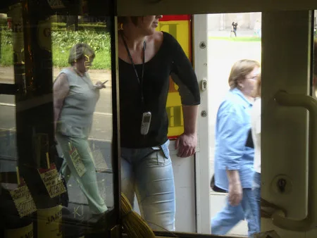 Mirror. Кадр 5