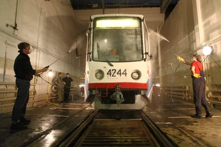Oktyabr tramway depot. Кадр 8