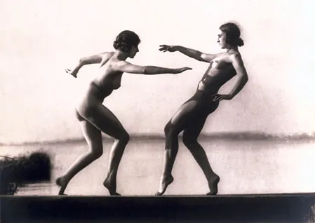 Обнаженная натура в фотографиях Герхарда Рибике. 1924-1935. Кадр 1