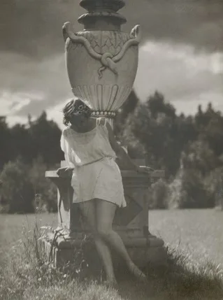 Movement. 1920s. Кадр 6