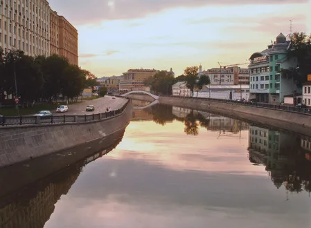 Вечерняя Москва. Кадр 6