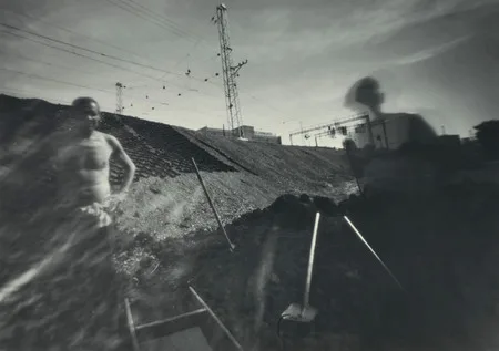 Non-objective reality. From the experience while shooting with obscure camera. Кадр 6