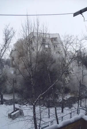 Destruction of the house on Nizhegorodskaya street. Кадр 6