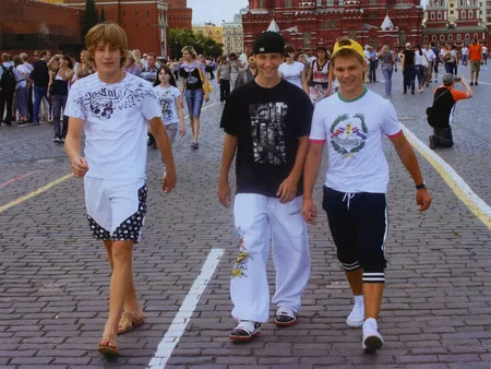 Muscovites and guests of the capital. Кадр 15