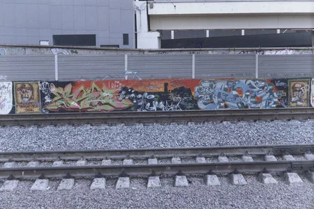 The city from the paint-can. Кадр 3