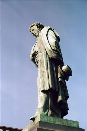 Stone muscovites. Кадр 3