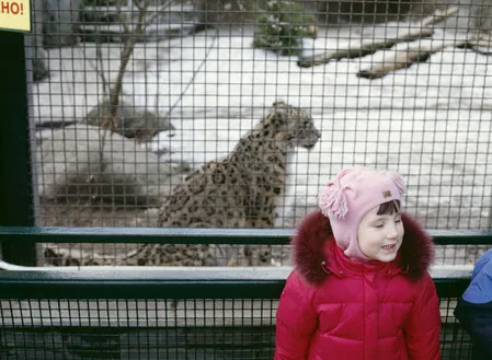 Whose fur coat is better?. Кадр 9