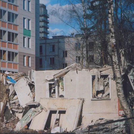 Снос пятиэтажек в северном округе г.Москвы. Кадр 10