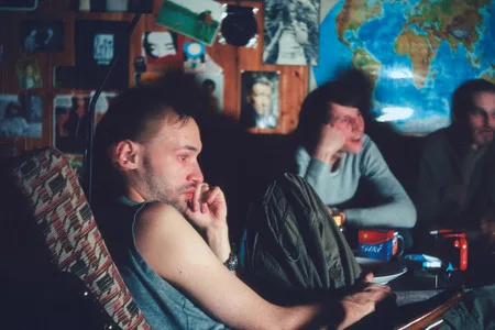 People watching TV. Кадр 8