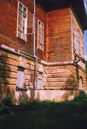 City gray age. Кадр 8