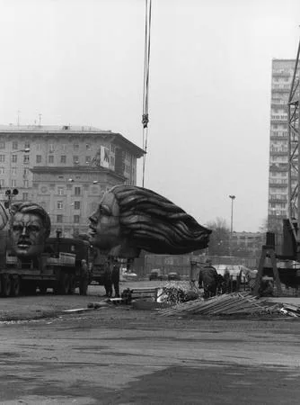 И умерли в один день. Кадр 3