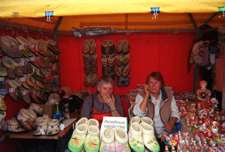 Shopping street. Кадр 6