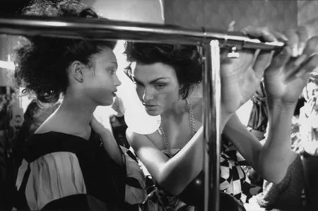 Side scenes of the Moscow Fashion. Кадр 10