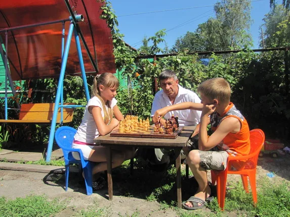 From the Family Album. Кадр 9