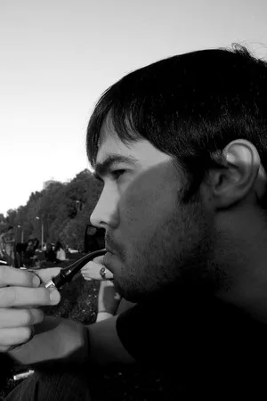 Man with a pipe. Кадр 3